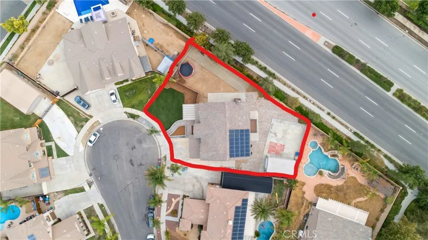 Aerial view of large lot.  The new owner will need to assume and qualify for the solar lease.