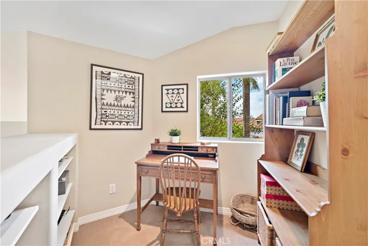 Cozy Office Loft--With View!