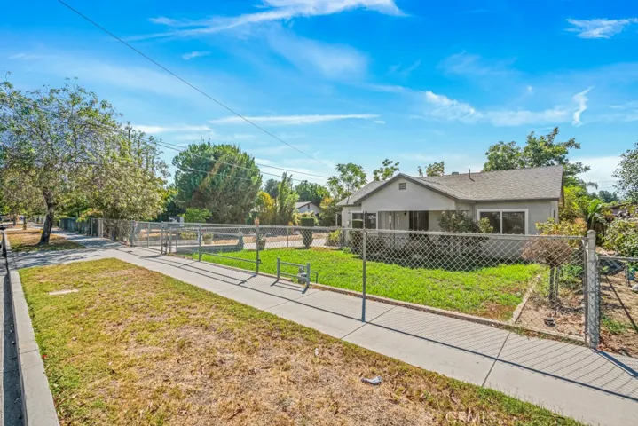 222 E Maple Street, Ontario, California 91761
