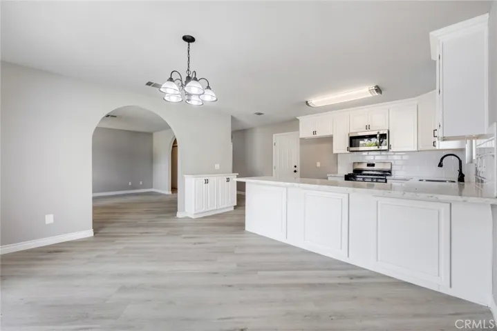 33640 Whispering Palms, Cathedral City, California 92234