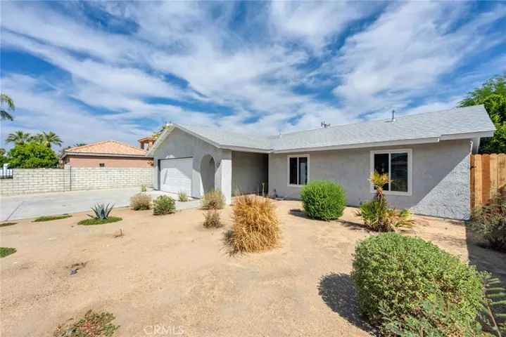 33640 Whispering Palms, Cathedral City, California 92234