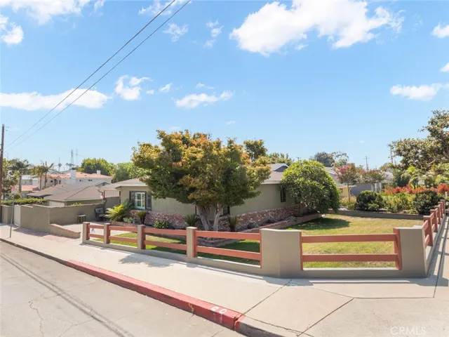 1400 E Palm Avenue, El Segundo, California 90245