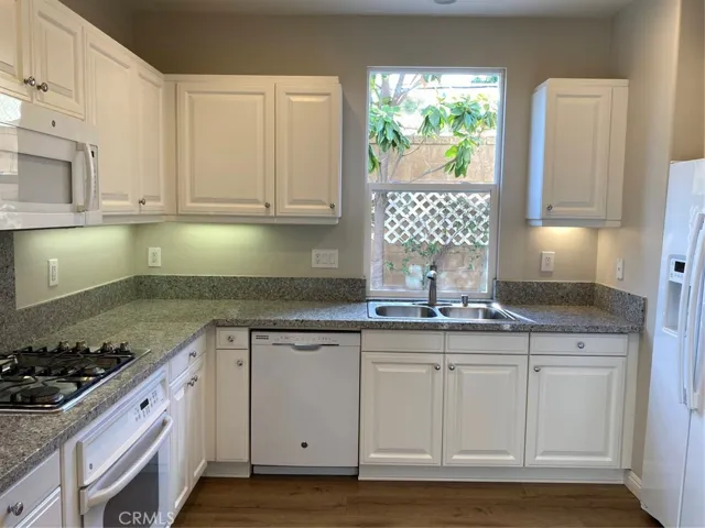 14 Alevera Street, Irvine, California 92618