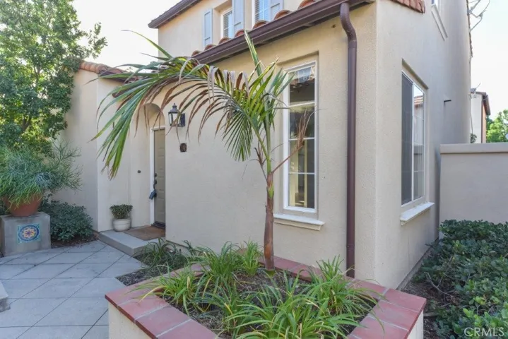 14 Alevera Street, Irvine, California 92618