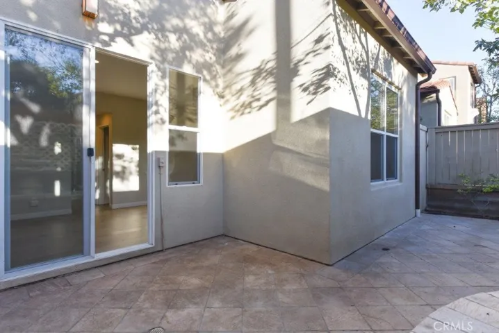 14 Alevera Street, Irvine, California 92618