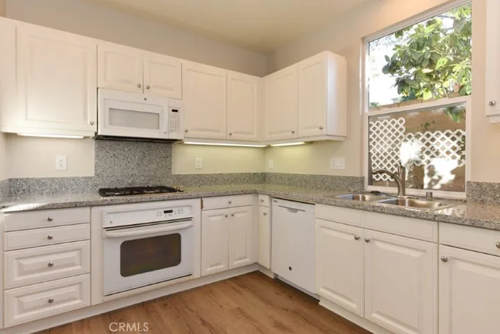 14 Alevera Street, Irvine, California 92618