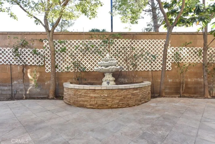 14 Alevera Street, Irvine, California 92618