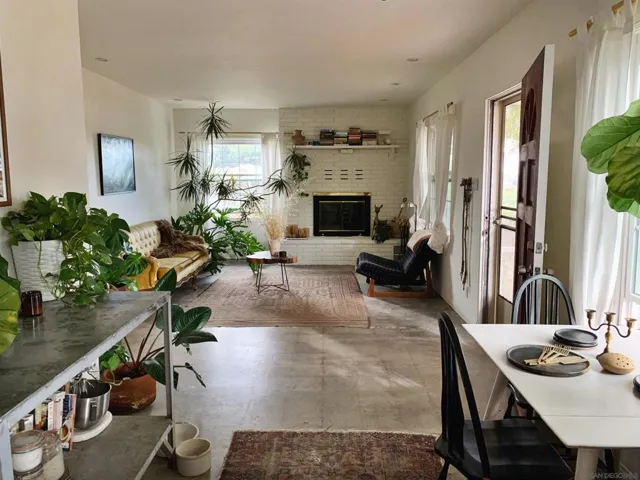641 W Elder St, Fallbrook, California 92028
