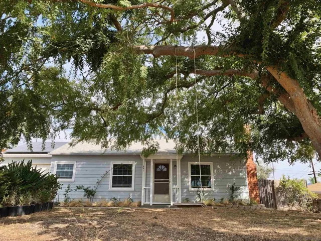 641 W Elder St, Fallbrook, California 92028