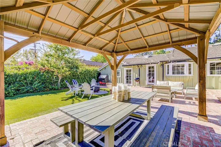23384 Ostronic Drive, Woodland Hills, California 91367