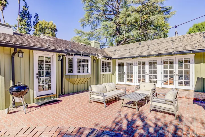 23384 Ostronic Drive, Woodland Hills, California 91367