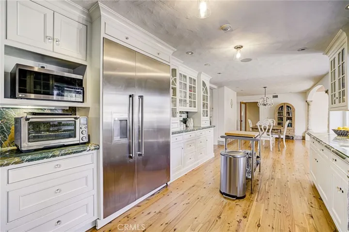23384 Ostronic Drive, Woodland Hills, California 91367