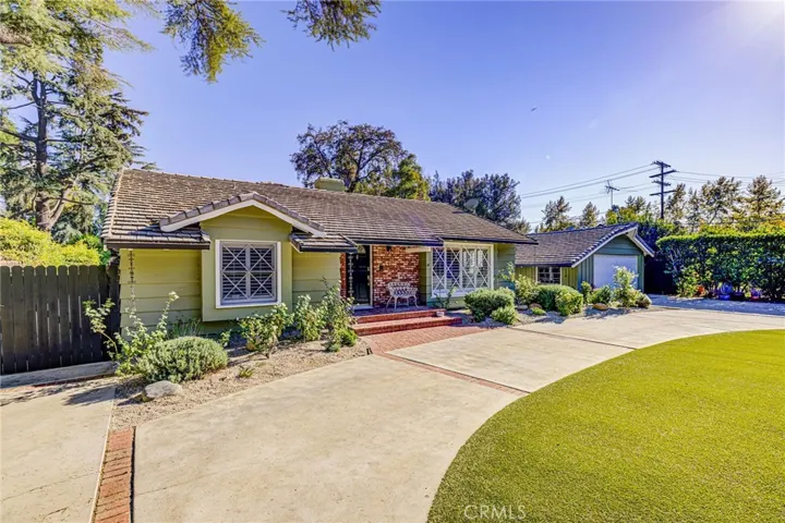 23384 Ostronic Drive, Woodland Hills, California 91367