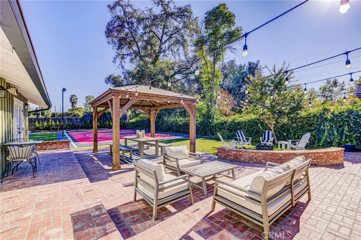 23384 Ostronic Drive, Woodland Hills, California 91367