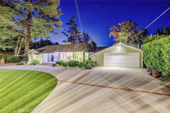 23384 Ostronic Drive, Woodland Hills, California 91367