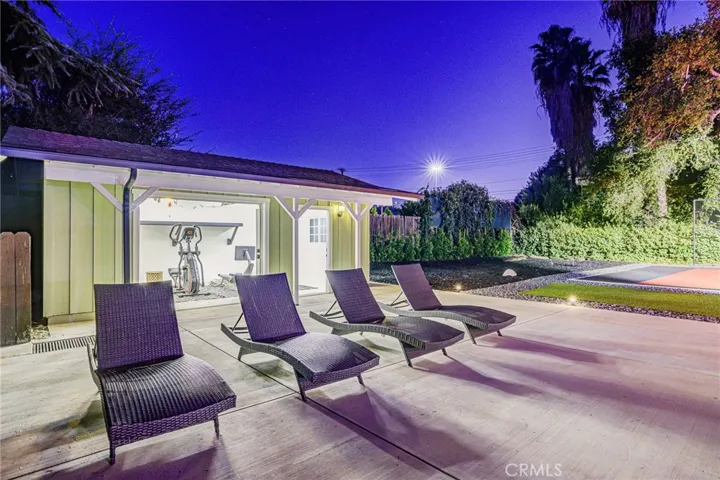 Detached bonus space