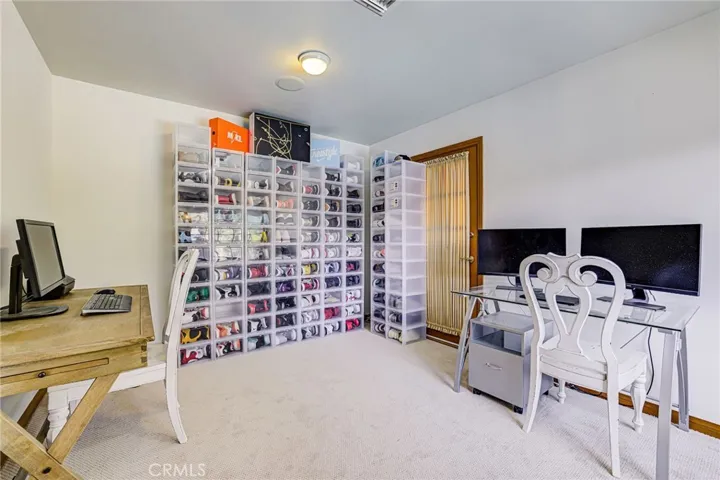 Bonus space (second closet or office)