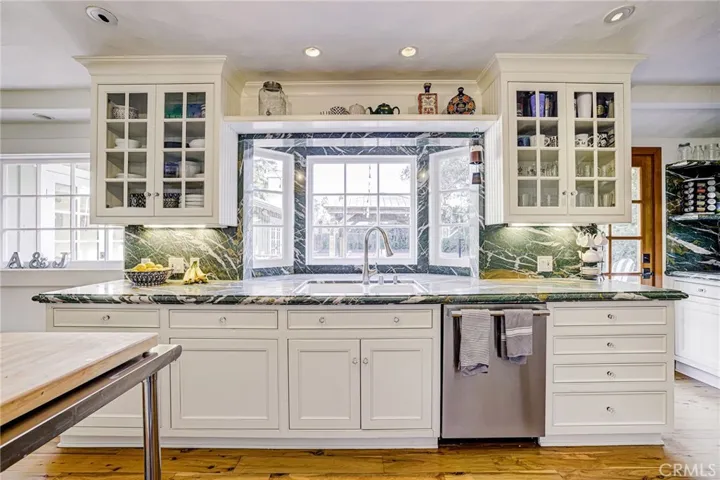 23384 Ostronic Drive, Woodland Hills, California 91367