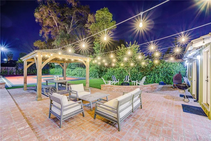 23384 Ostronic Drive, Woodland Hills, California 91367