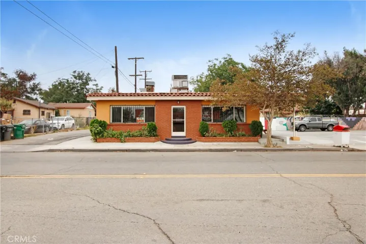 222 E 3rd Street, Corona, California 92879