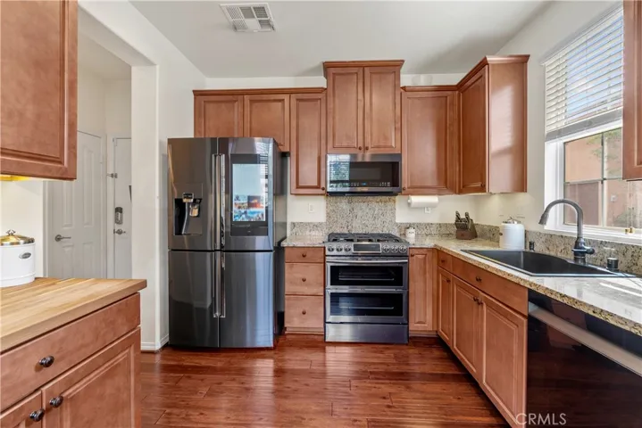 28426 Camino Del Arte Drive, Valencia, California 91354