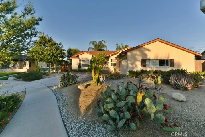 9404 Rubio Avenue, North Hills, California 91343
