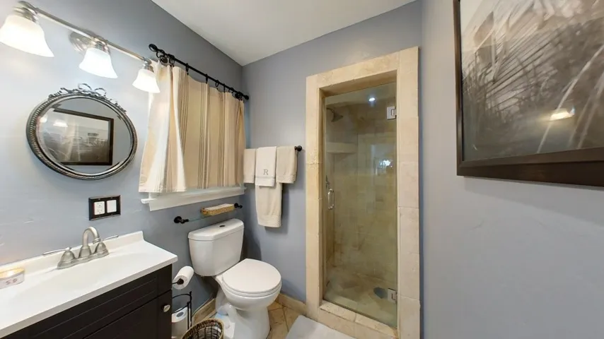 9404 Rubio Avenue, North Hills, California 91343