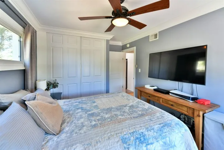 9404 Rubio Avenue, North Hills, California 91343