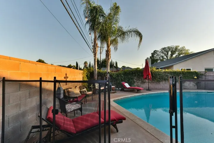 9404 Rubio Avenue, North Hills, California 91343