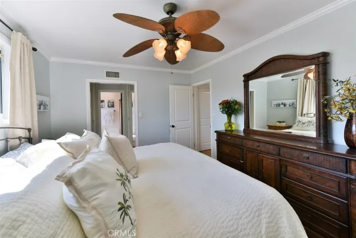9404 Rubio Avenue, North Hills, California 91343