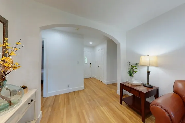 9404 Rubio Avenue, North Hills, California 91343