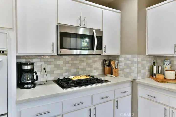 9404 Rubio Avenue, North Hills, California 91343