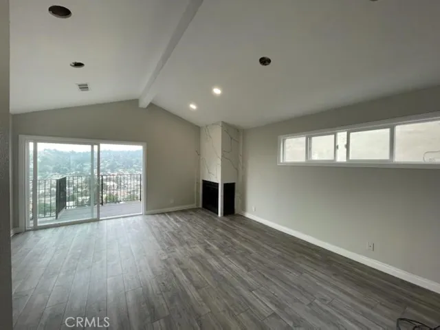 LIVING/FAMILY ROOM