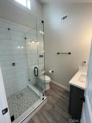 MAIN LEVEL BATHROOM