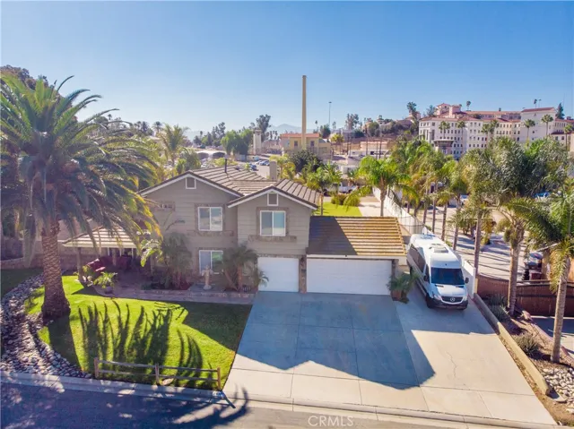 2410 Broken Lance Drive, Norco, California 92860