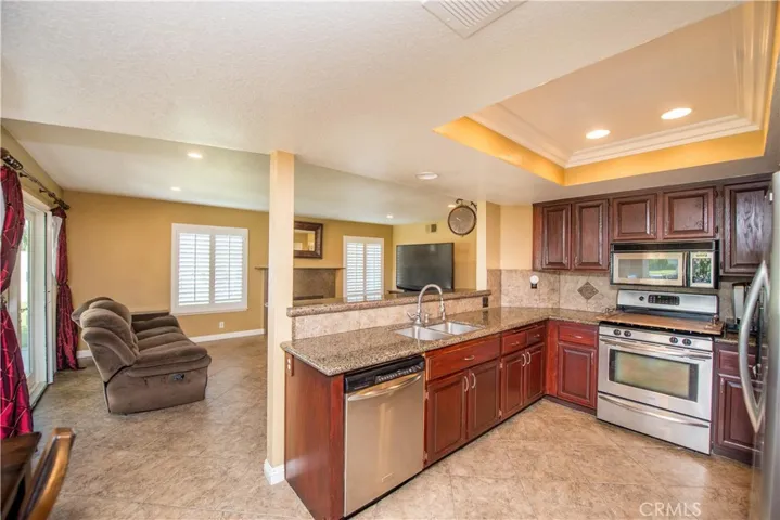 2410 Broken Lance Drive, Norco, California 92860