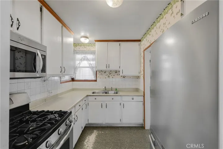 9630 Evergreen Lane, Fontana, California 92335