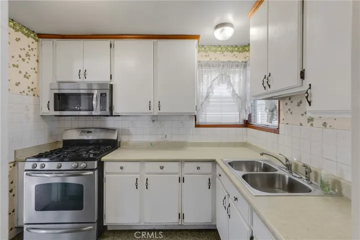 9630 Evergreen Lane, Fontana, California 92335