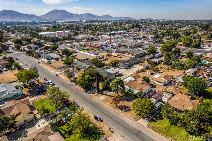 9630 Evergreen Lane, Fontana, California 92335