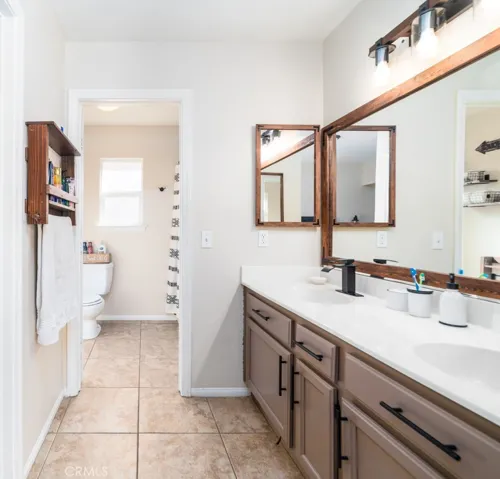 17557 Caprice Way, Victorville, California 92395