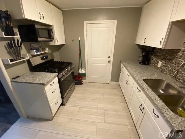 288 Stephen Street, Colton, California 92324