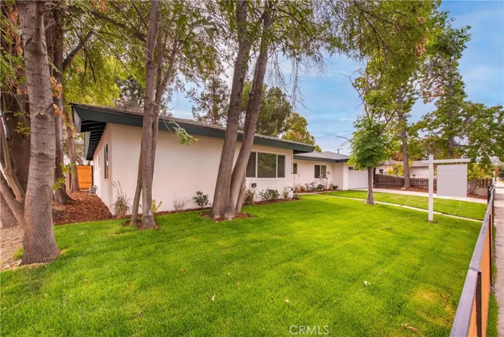 23716 Calvert Street, Woodland Hills, California 91367