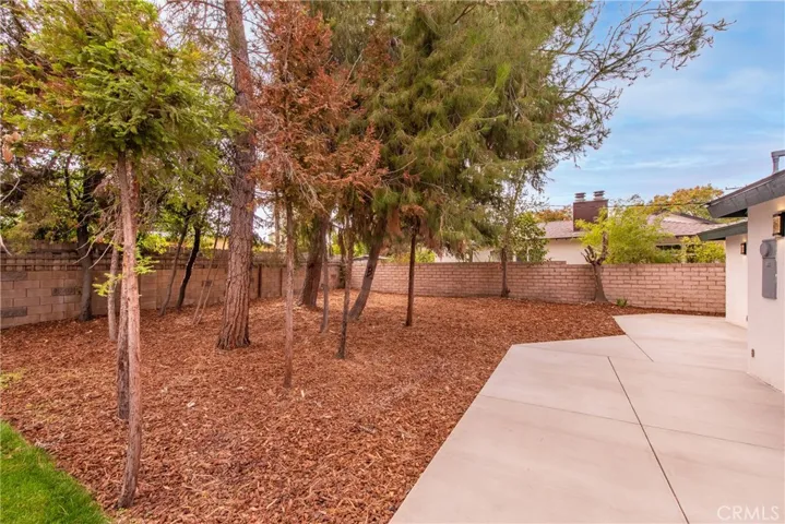 23716 Calvert Street, Woodland Hills, California 91367
