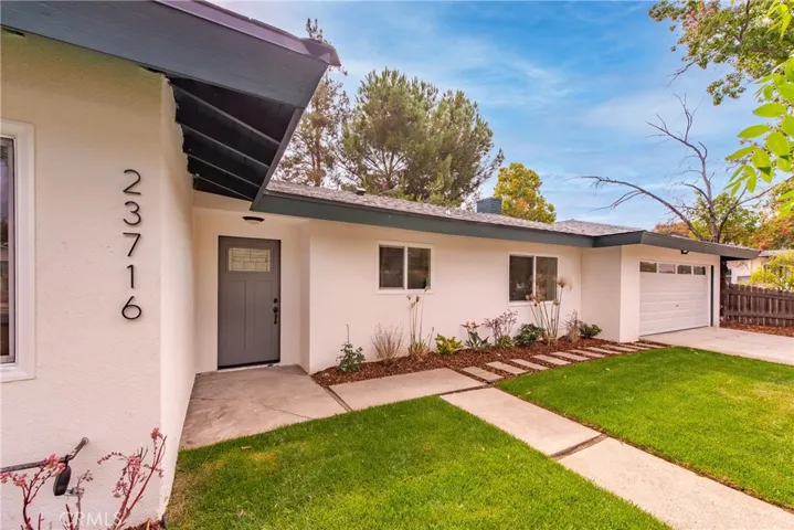23716 Calvert Street, Woodland Hills, California 91367