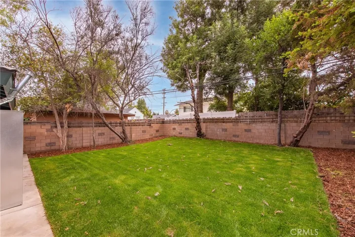 23716 Calvert Street, Woodland Hills, California 91367