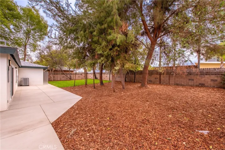 23716 Calvert Street, Woodland Hills, California 91367