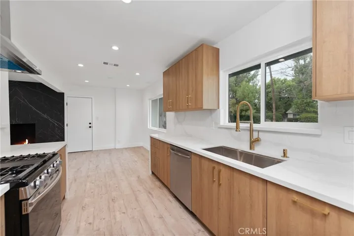 23716 Calvert Street, Woodland Hills, California 91367