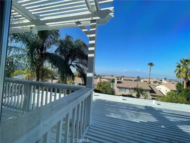 687 Redondo Lane, Corona, California 92882