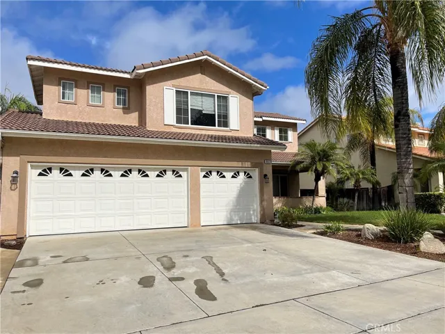 687 Redondo Lane, Corona, California 92882