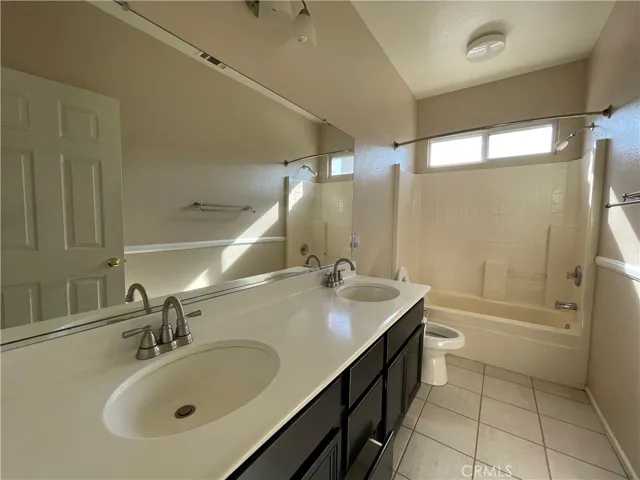 687 Redondo Lane, Corona, California 92882